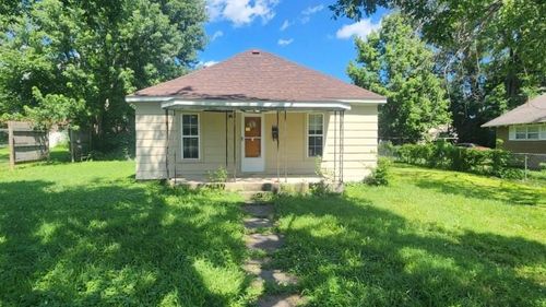 620 S Pennsylvania Ave, Columbus, KS, 66725-1752 | Card Image