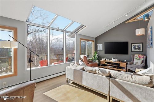 22601 Eagle Glacier Loop, Eagle River, AK, 99577-9526 | Card Image