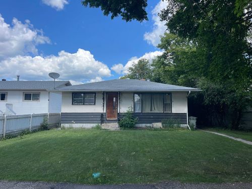 5032 55th Avenue, High Prairie, AB, T0G1E0 | Card Image