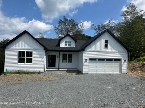 708 Pin Oak Pl, Moscow, PA, 18444-5126 | Card Image