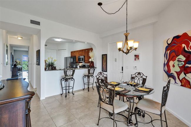 APT-501 - 3500 Oaks Clubhouse Dr, Condo with 3 bedrooms, 2 bathrooms and null parking in Pompano Beach FL | Image 13