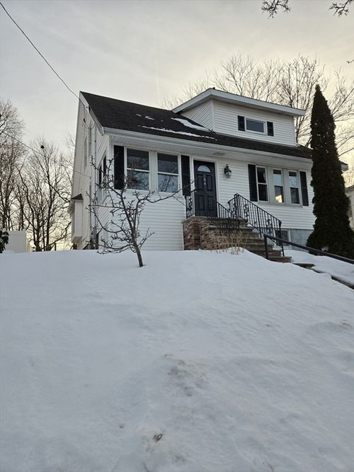 194 Reservoir Avenue, Revere, MA, 02151 | Card Image