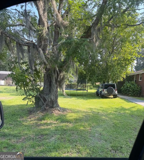 2129 E Gwinnett St, Savannah, GA, 31404-2527 | Card Image