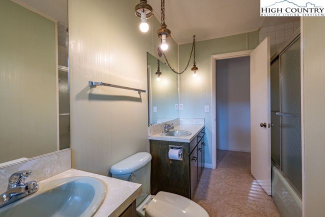 835 Ridge Rd, House other with 3 bedrooms, 3 bathrooms and null parking in Spruce Pine NC | Image 25