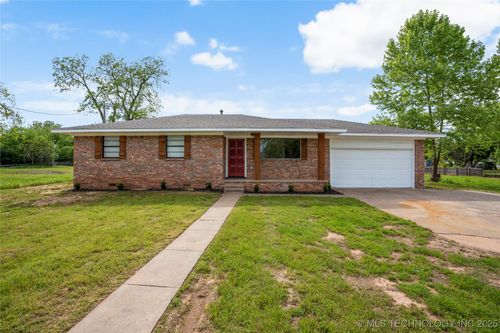 1800 S 165th West Ave, Sand Springs, OK, 74063-5384 | Card Image
