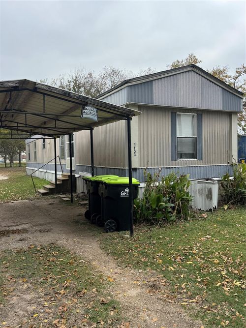 3107 Violet St, Needville, TX, 77461-8450 | Card Image