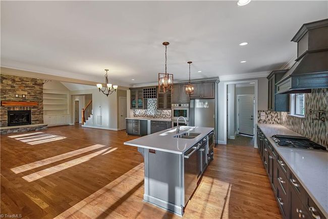 Photo similar to home being built. | Image 15
