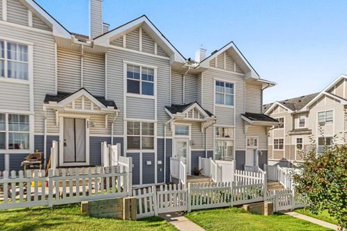 3240 New Brighton Gdns Se, Calgary, AB, T2Z0A3 | Card Image