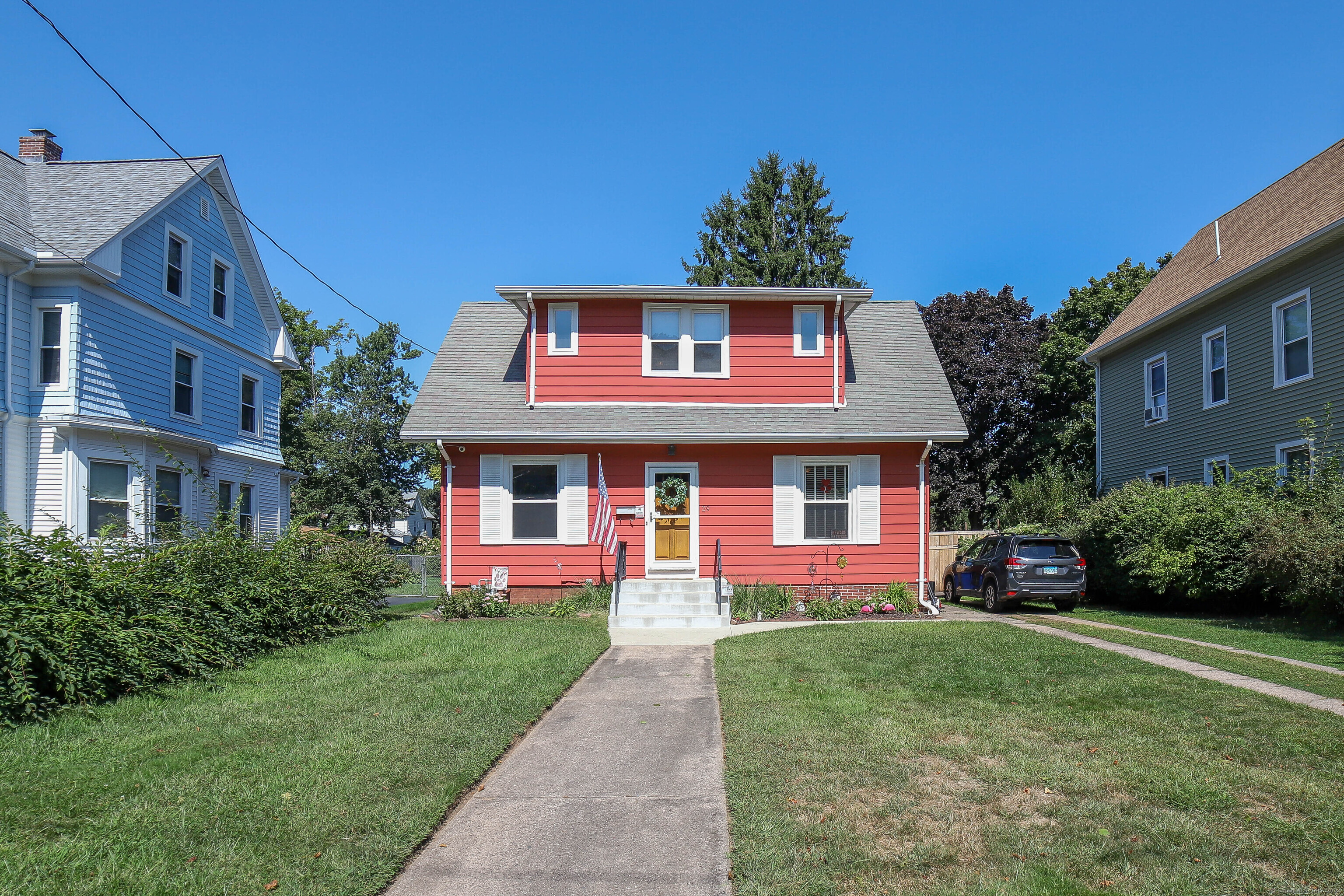 Chestnut St, West Haven, CT 06516