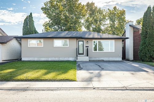 21 Blue Sage Drive, Moose Jaw, SK, S6J1A5 | Card Image