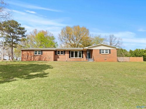 15652 Thompson Ln, Athens, AL, 35611-7333 | Card Image