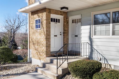 7d8-1840 Crompond Rd, Peekskill, NY, 10566-4181 | Card Image