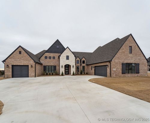 8320 E 106th Pl N, Owasso, OK, 74055-5212 | Card Image