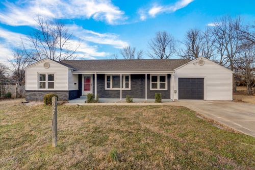 743 W Whiteside Street, Springfield, MO, 65807 | Card Image