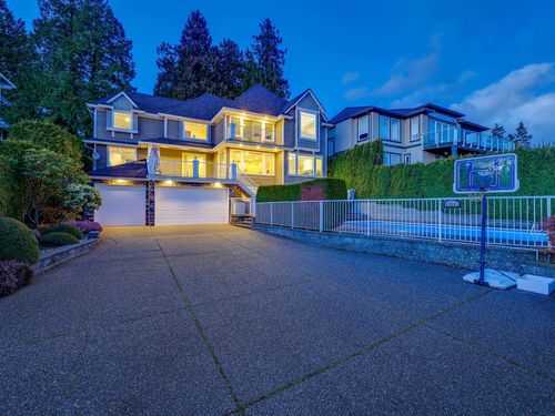 13518 Marine Dr, Surrey, BC, V4A1G2 | Card Image