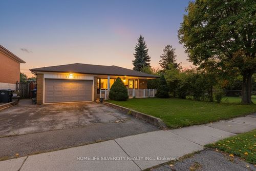 3350 Lehigh Cres, Mississauga, ON, L4T1W8 | Card Image