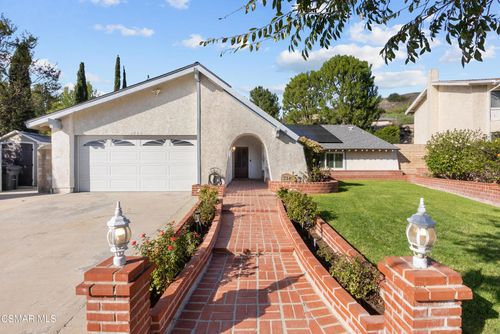 2149 Stoneman St, Simi Valley, CA, 93065-1128 | Card Image