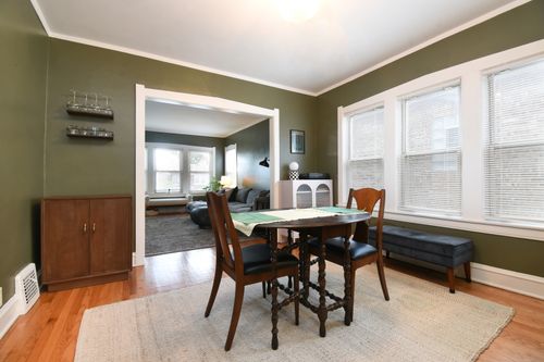 2726 Euclid Ave, Berwyn, IL, 60402-2520 | Card Image