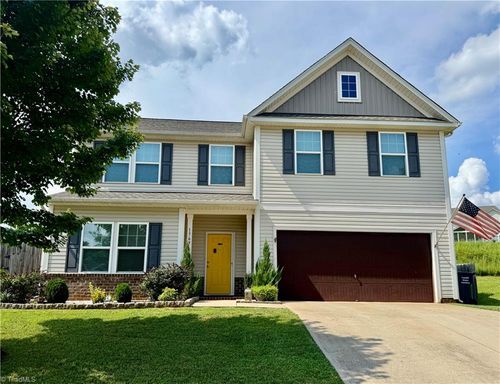 1769 Pinnacle Oaks Dr, Rural Hall, NC, 27045-9173 | Card Image