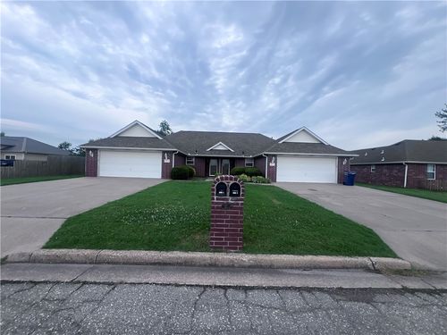 2060 Ravenwood Pl, Siloam Springs, AR, 72761 | Card Image