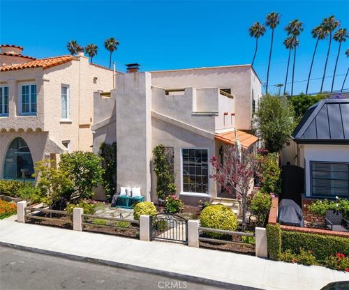 24 Via Di Roma Walk, Long Beach, CA, 90803-4153 | Card Image