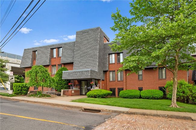 APT-2 - 404 Lexington Ave, Condo with 2 bedrooms, 2 bathrooms and 1 parking in Aspinwall PA | Image 25
