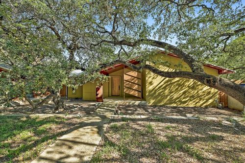2204 Spring Creek Dr, Austin, TX, 78704-2034 | Card Image