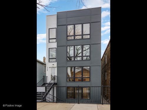 2-2122 W 18th Pl, CHICAGO, IL, 60608-2604 | Card Image
