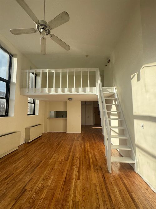 3e-80 Park Ave, Hoboken, NJ, 07030-3572 | Card Image