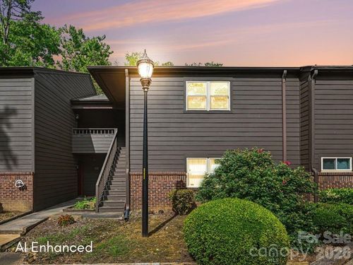 8015 Cedar Glen Dr, Charlotte, NC, 28212-0201 | Card Image