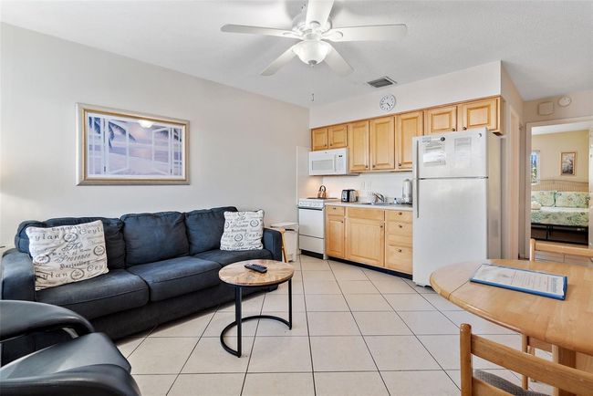 Kitchen / Living Dining - sep from Br | Image 4