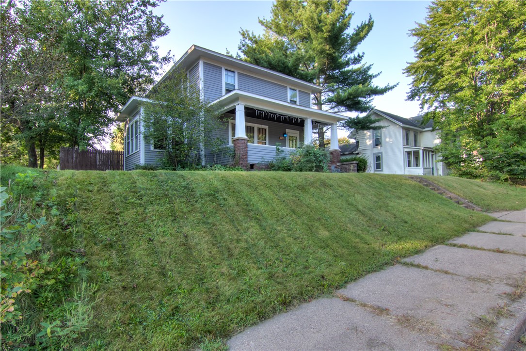 Stanley St, Chippewa Falls, WI 54729