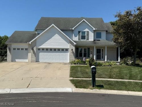 7813 Empire Ct, Holland, OH, 43528-8163 | Card Image