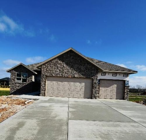 671 W Castor Loop, Nixa, MO, 65714 | Card Image