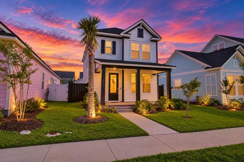 111 Crimson St, Summerville, SC, 29486-2934 | Card Image