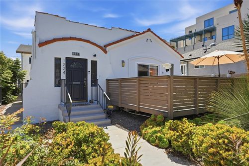 1224 24th St, Santa Monica, CA, 90404-1392 | Card Image