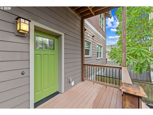 71 Ne Graham St, Portland, OR, 97212-3002 | Card Image