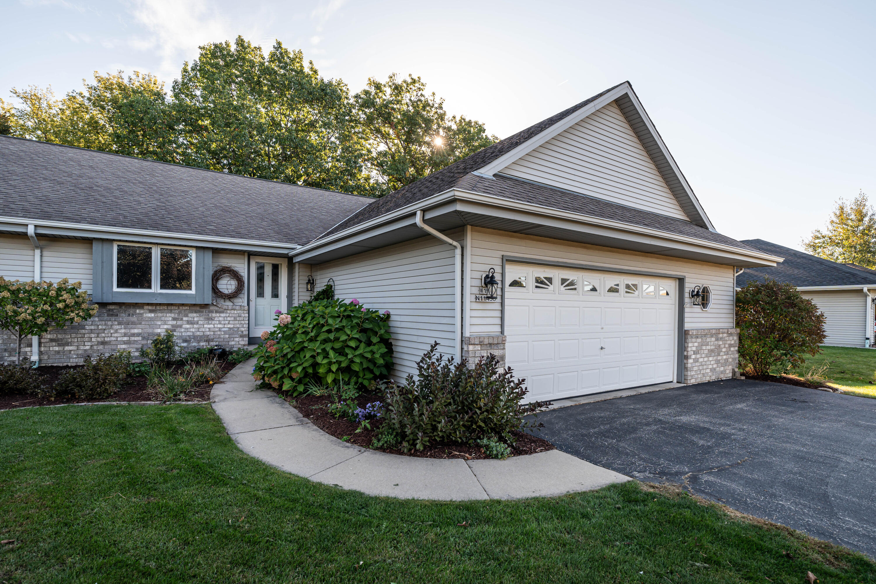 Shadow Wood Dr, Germantown, WI 53022