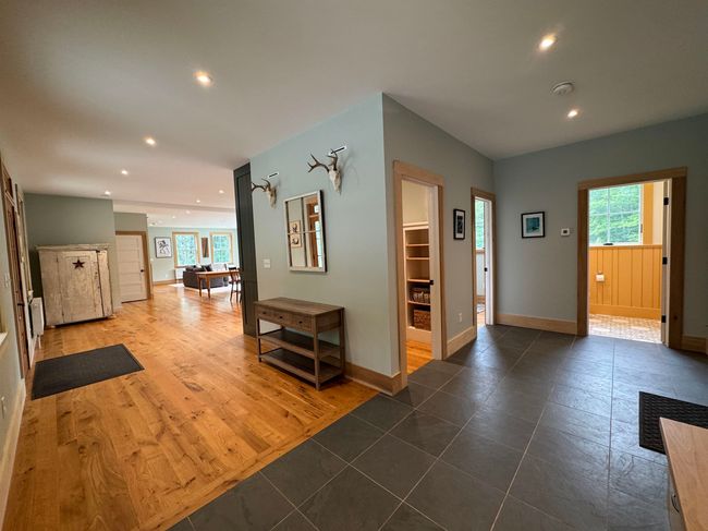 81 Pine Tree Ln, House other with 4 bedrooms, 3 bathrooms and null parking in Manchestr Ctr VT | Image 18
