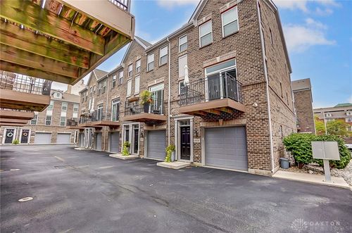 225 Brickstone Ct, Dayton, OH, 45402-2549 | Card Image