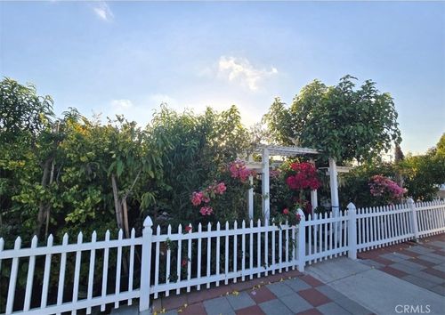 a-14201 Paul Way, Westminster, CA, 92683-3733 | Card Image