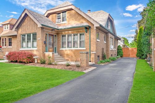 2224 N 60th Street, Milwaukee, WI, 53208 | Card Image