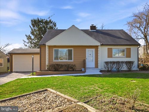 906 Strock Drive Drive, CHAMBERSBURG, PA, 17202 | Card Image