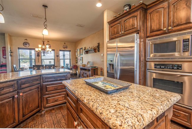 1555 E Blackjack Rd, House other with 5 bedrooms, 4 bathrooms and null parking in Pilot Point TX | Image 13