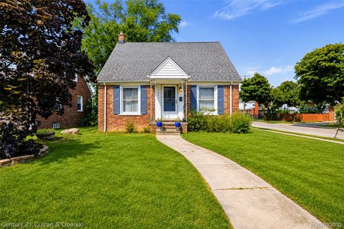 1651 Nightingale St, Dearborn, MI, 48128-1068 | Card Image
