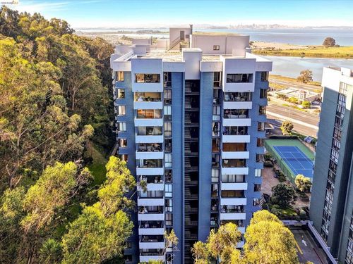 520-555 Pierce St, Albany, CA, 94706-1012 | Card Image