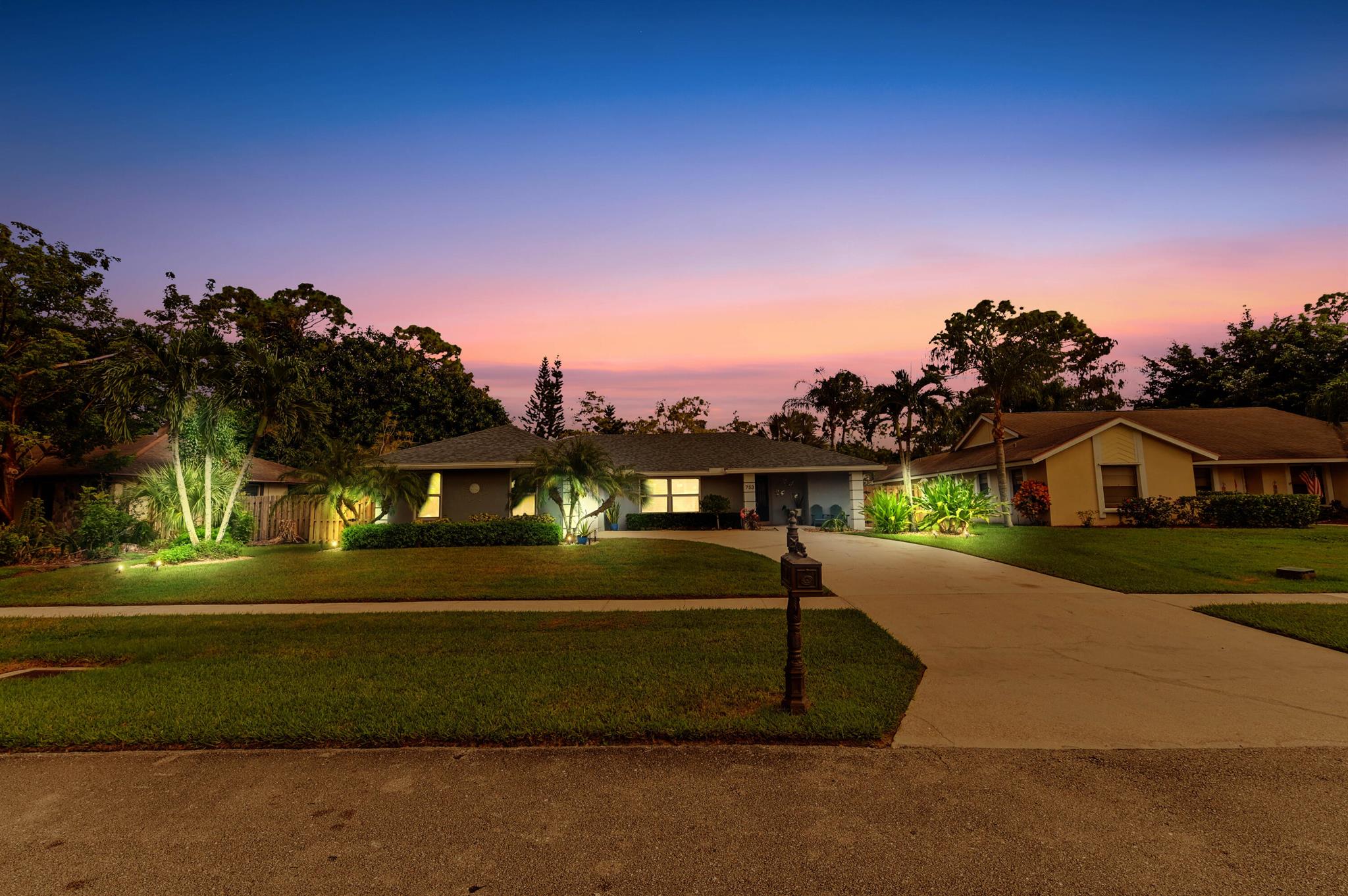 Juniper Pl, Wellington, FL 33414