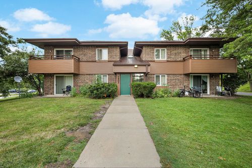 7502 Westward Way, Madison, WI, 53717 | Card Image