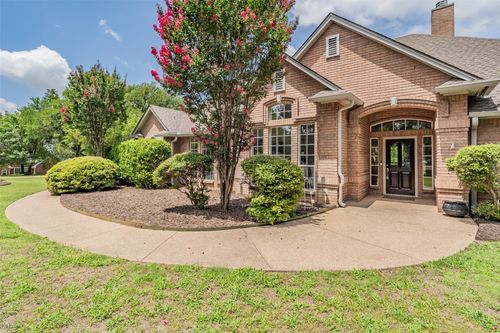 1304 Greenview Dr, Aledo, TX, 76008-2875 | Card Image