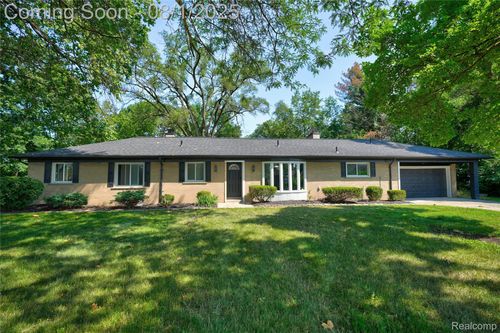 18550 Mount Vernon St, Southfield, MI, 48075-3407 | Card Image